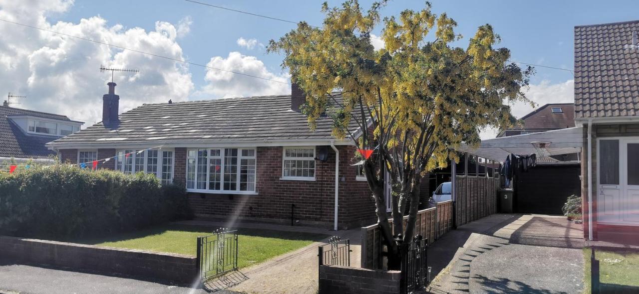 Spring Gardens Holiday Bungalow 凯顿 外观 照片