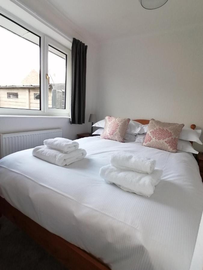 Spring Gardens Holiday Bungalow 凯顿 外观 照片