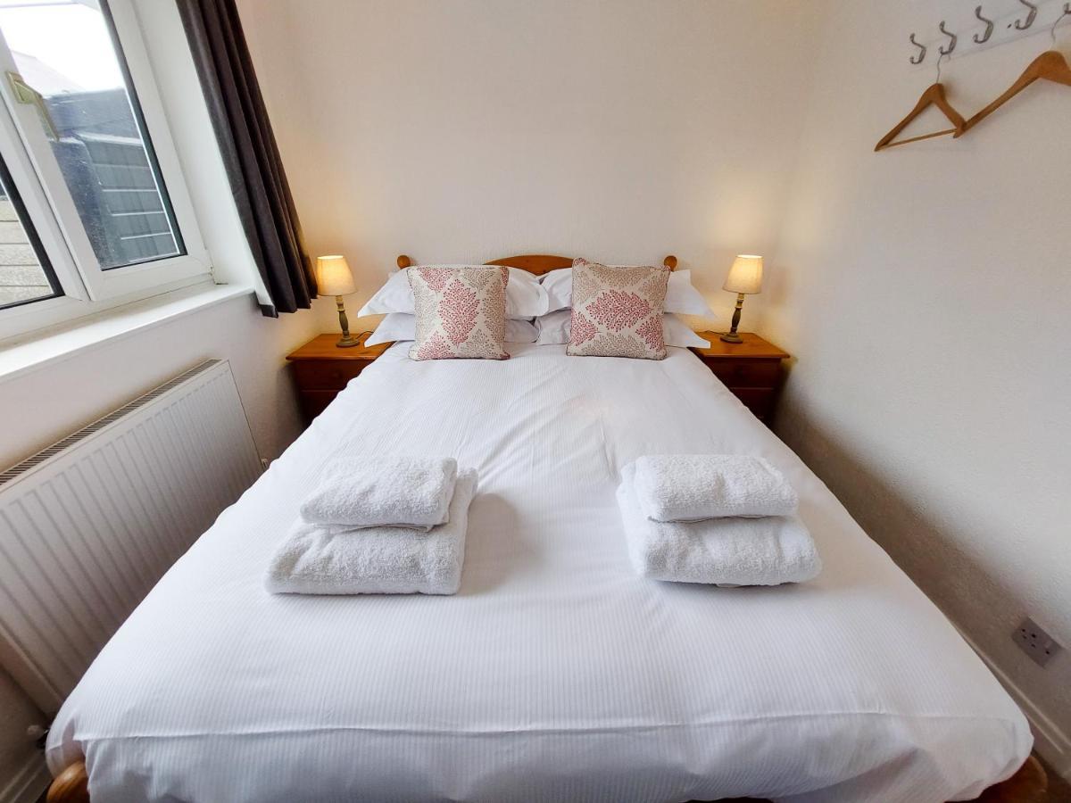 Spring Gardens Holiday Bungalow 凯顿 外观 照片